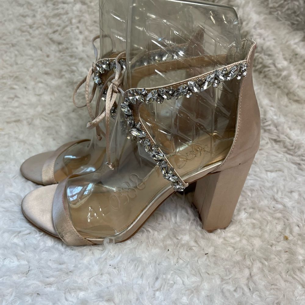 Jewel by Badgley Mischka Tamar Crystal ankle strap satin champagne Sandals SZ9